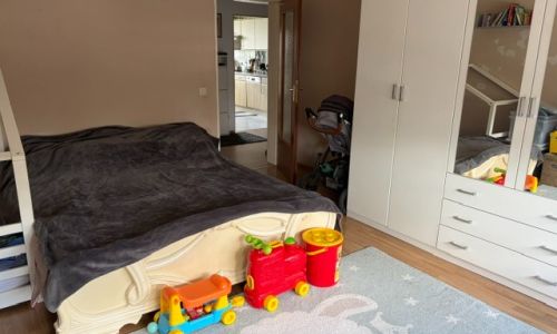 Schlafzimmer 1